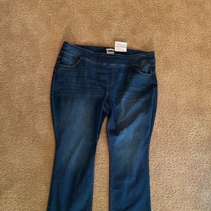 Westbound Woman Jeans, Size 20 Women’s Short, New With Tags.